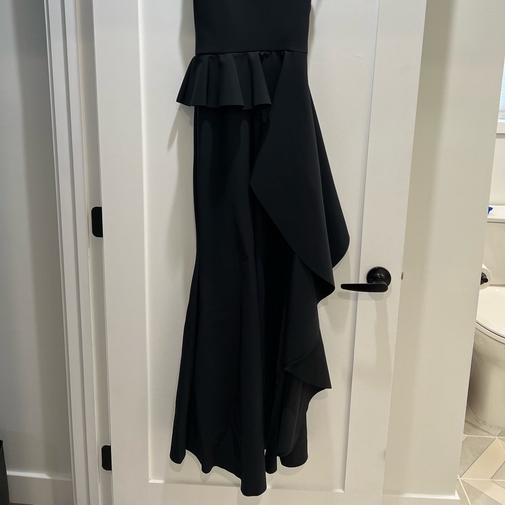 Black one shoulder evening gown - Picture 6 of 8